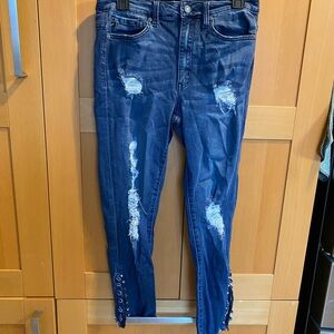 KanCan Distressed Blue Jeans for Women Size 11/29
